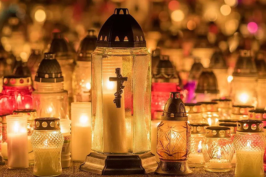 Grave candles - traditions of honoring the dead