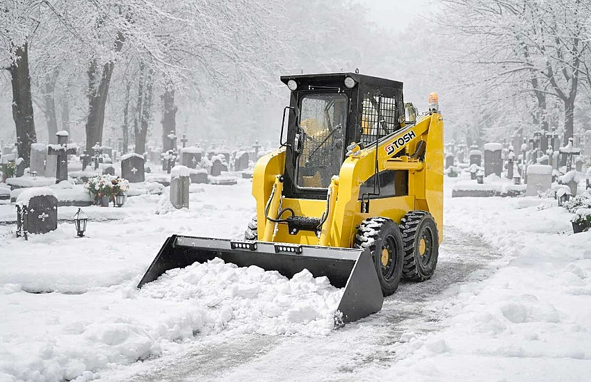 Zimowe wyzwania na cmentarzu – jak zapewnić bezpieczeństwo i komfort pracy w najtrudniejszych warunkach atmosferycznych