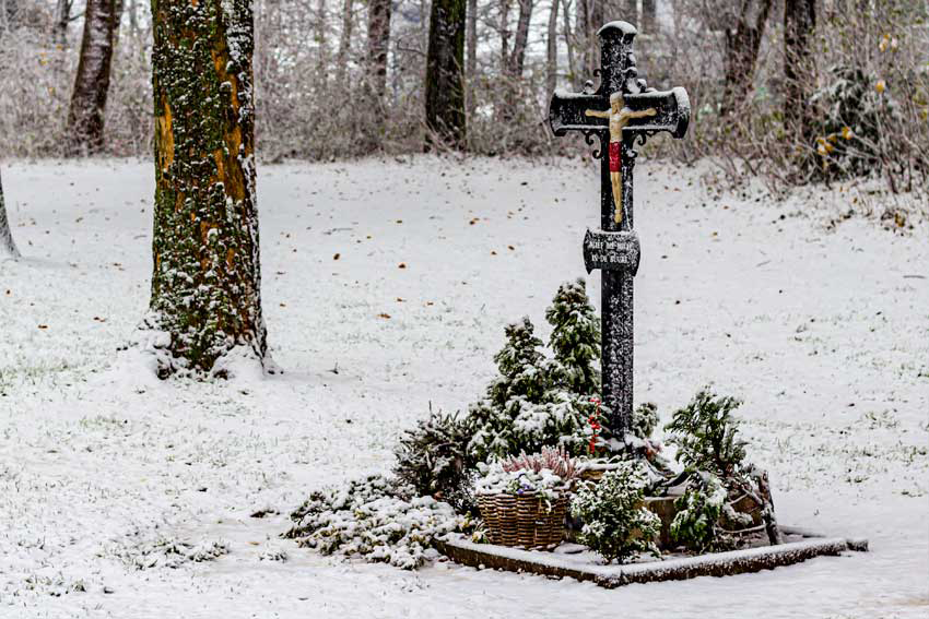 Planning and preparation of graves