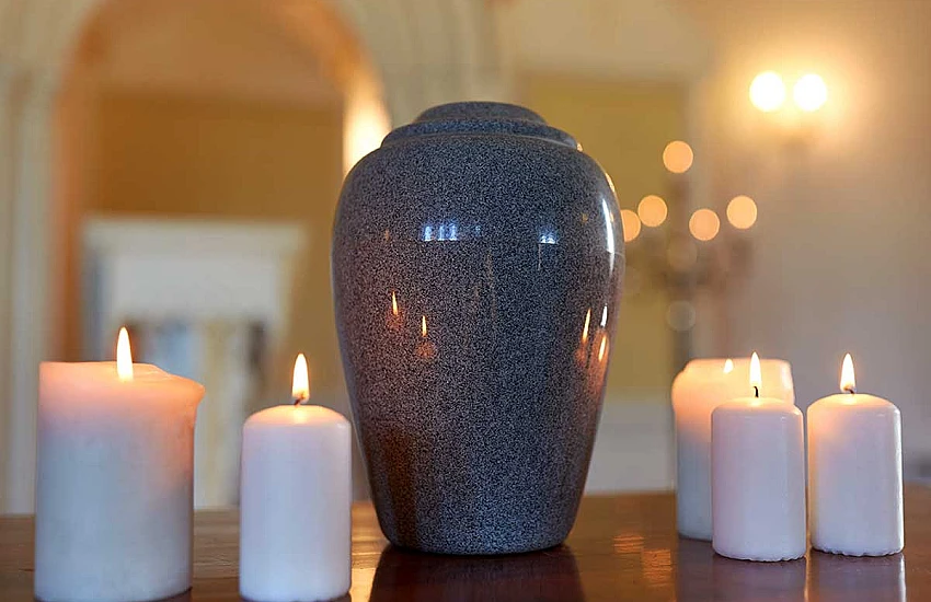 Kremacja w Polsce – fakty, mity i zmieniające się postawy społeczne