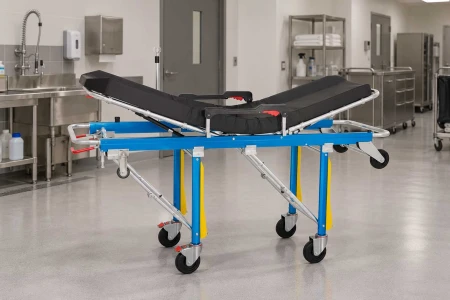 Nogami naprzód. Nosze na progu domu – od rzymskiej lektyki i latających ambulansów po nosze karetkowe model 3KB